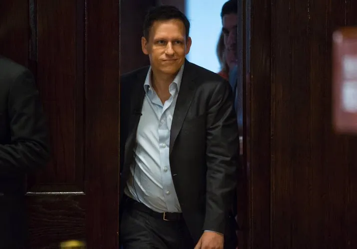investeerder thiel belegt flink in bitcoin