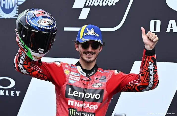 italiaan bagnaia wint voor eigen publiek sprintrace in motogp