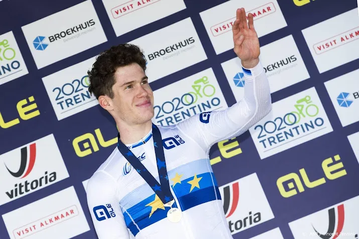 italiaan dainese sprint naar zege in elfde etappe giro ditalia