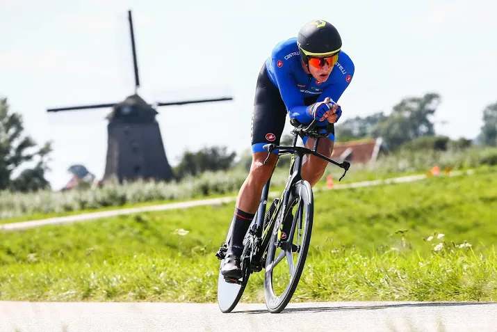 italiaanse wielrenner affini naar jumbo visma