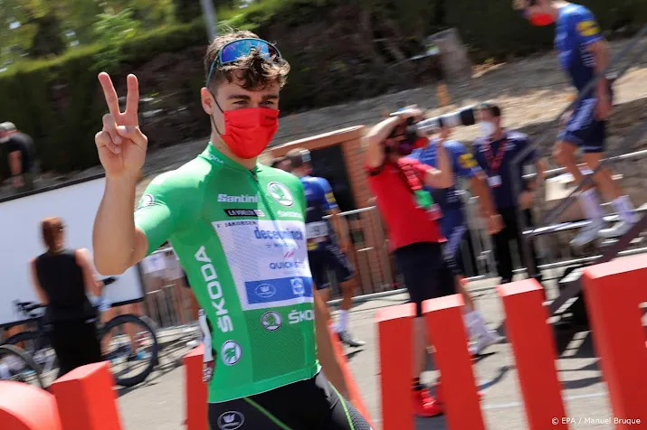 jakobsen klopt van aert in parijs nice