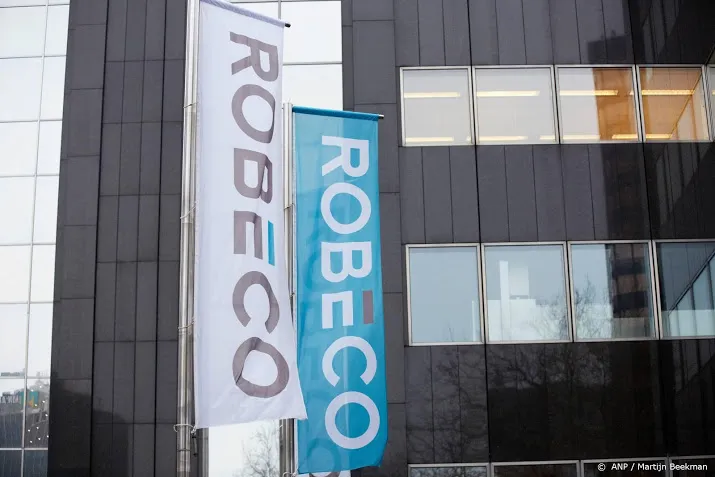 japanse eigenaar robeco stapt in duurzame energie spanje