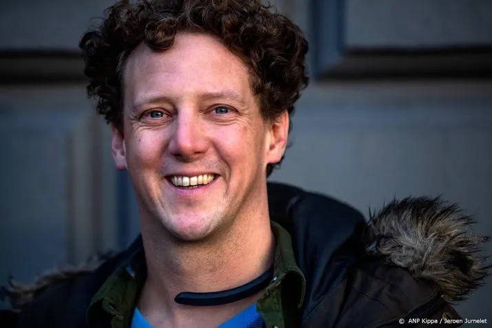 jochem myjer begint aan 51 shows in carre