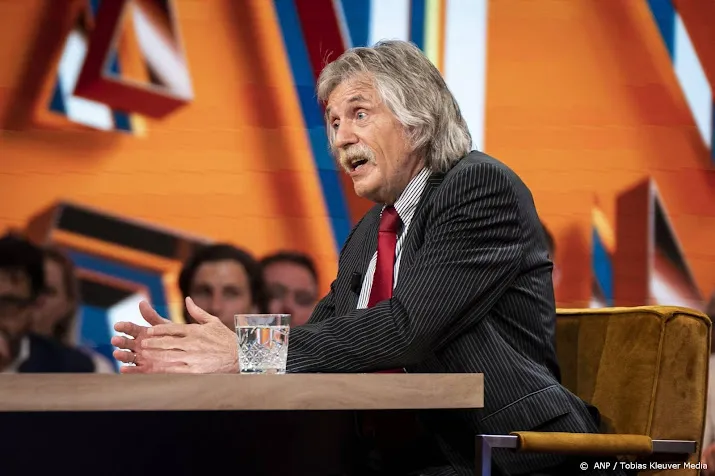 johan derksen biedt geen excuses aan voor kaarsenincident