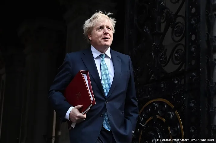 johnson claimt overwinning in gelekte analyse brexitdeal