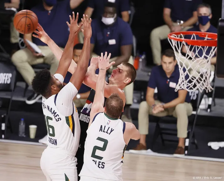 jokic schiet denver nuggets naar 2e ronde in play offs nba