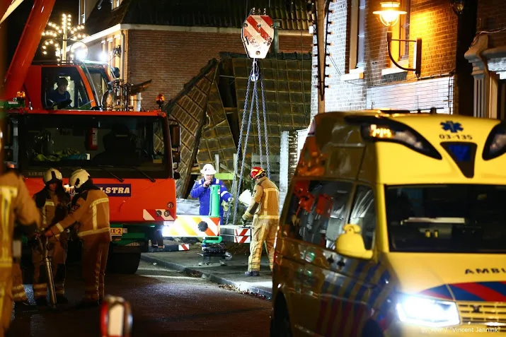 jongetje 5 bevrijd uit ingestort pand