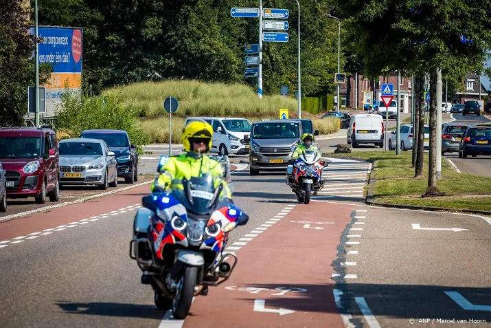jos b blijft vastzitten