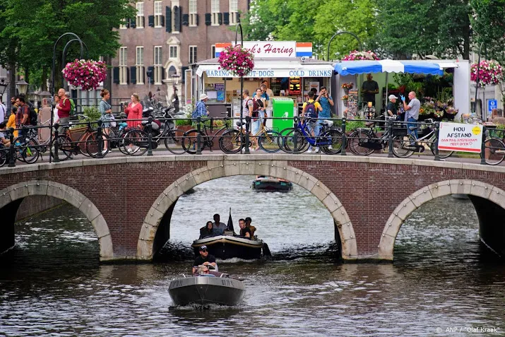 juli tot nog toe koel deze dag voor het eerst zomers