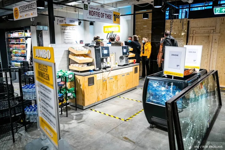 jumbo erg geschrokken van schade aan winkel eindhoven centraal