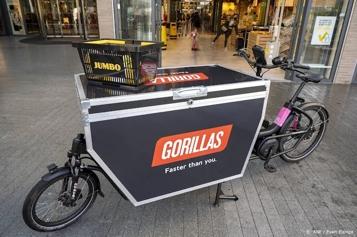 jumbo familie van eerd neemt belang in flitsbezorger gorillas