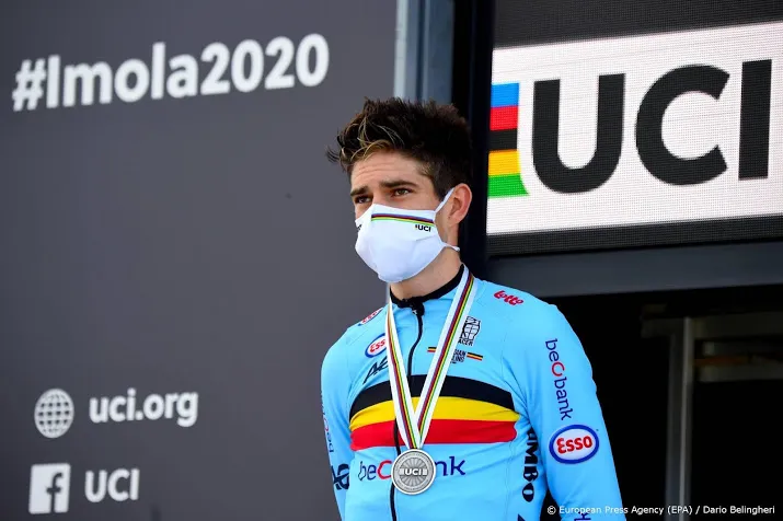 jumbo visma verlengt contract wielrenner van aert tot eind 2024
