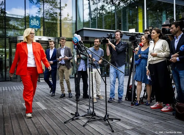 kaag hoop niet dat vrouwen politiek gaan schuwen om intimidaties
