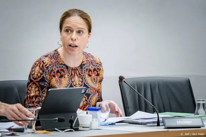 kabinet kijkt of minimum leefbedrag schuldenaar nog voldoet