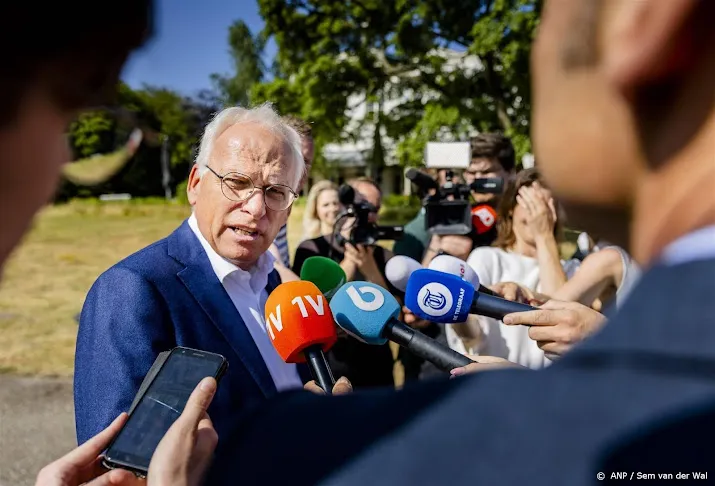 kabinet neemt zelf maatregelen in boerensector na klappen overleg