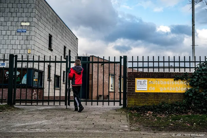 kabinet vraagt brabanders komende zeven dagen thuis te werken