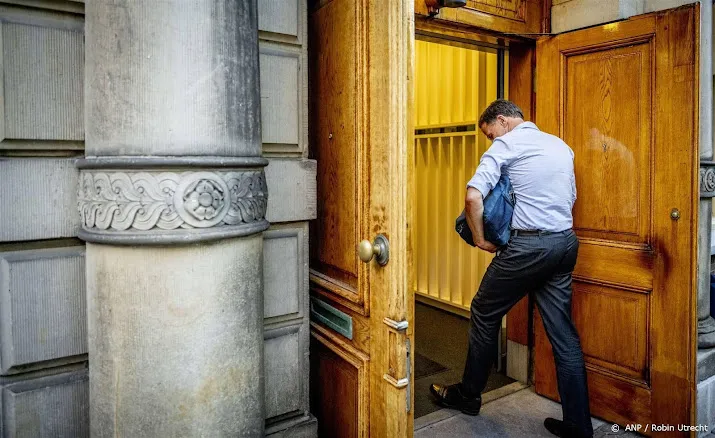 kabinet weer bijeen voor asieloverleg onder hoogspanning