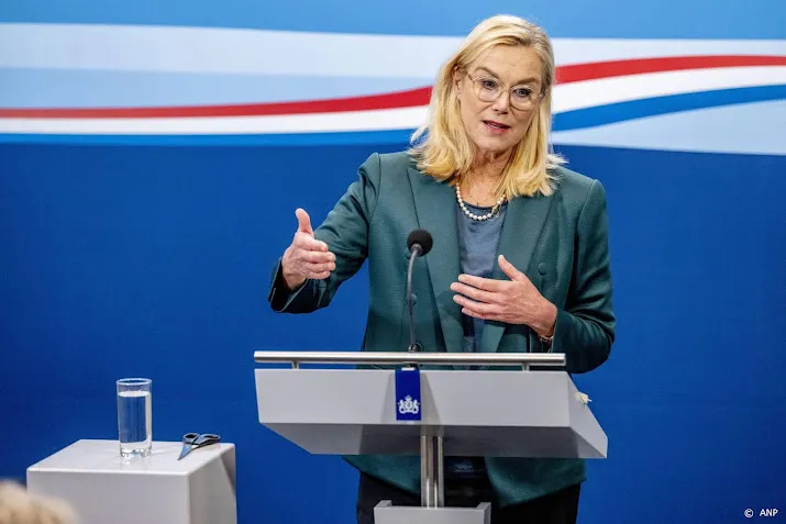 kabinet wil banken meer gegevens clienten laten uitwisselen
