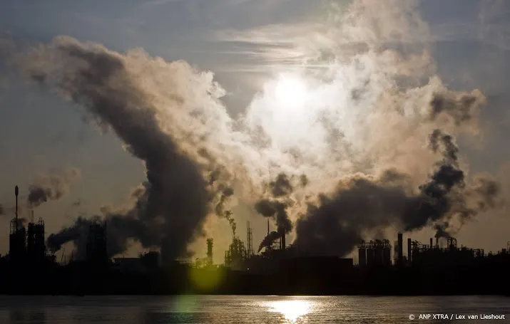 kabinet wil co2 heffing verhogen voor bedrijven