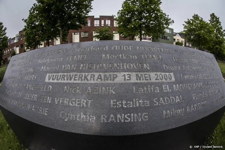 kamer besluit tot nieuw onderzoek naar vuurwerkramp enschede