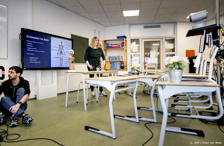kamer wil wekelijks omt advies over meer fysiek onderwijs