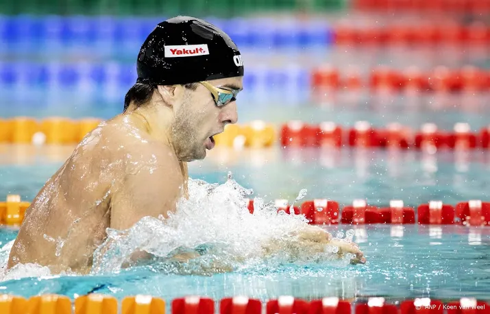 kamminga met beste tijd naar halve finales 200 meter schoolslag