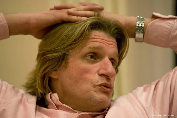 keith bakker negentig dagen langer in cel