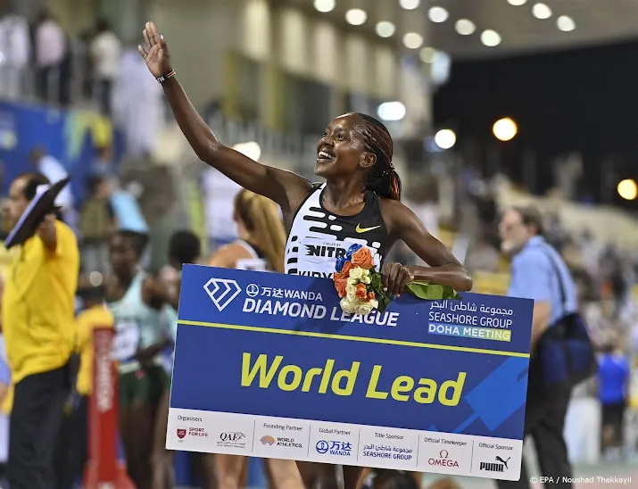 keniaanse atlete kipyegon verbetert wereldrecord 1500 meter