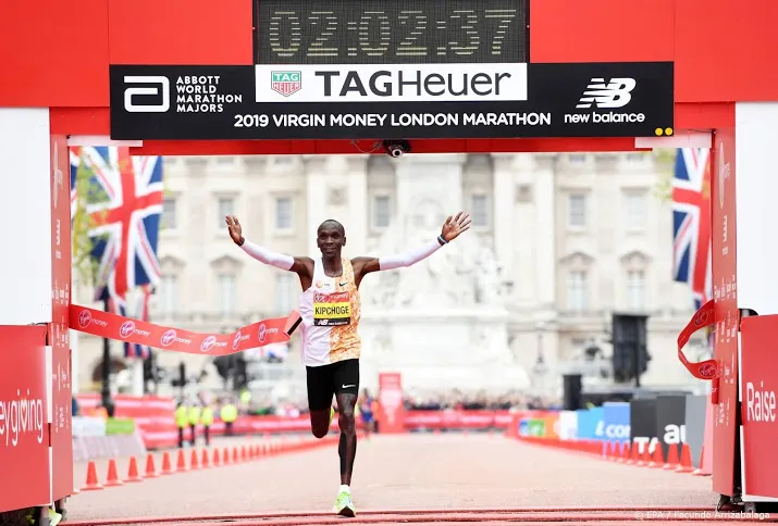 kipchoge ongenaakbaar in marathon londen