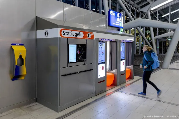 kleine uitbreiding van statiegeldautomaten op ns stations