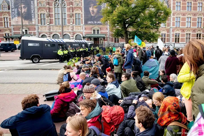 klimaatactivisten amsterdam verspreiden zich