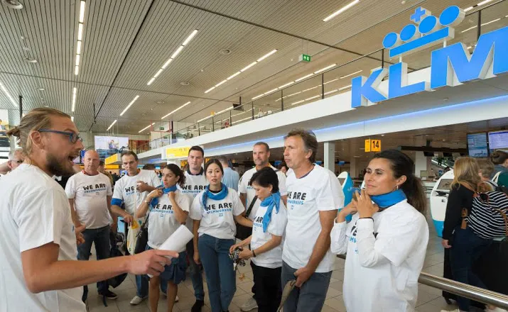 klm praat verder met grondpersoneel