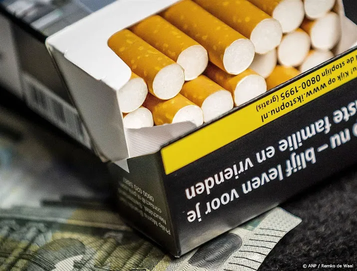 koepel een op vier pakken sigaretten illegaal of uit buitenland
