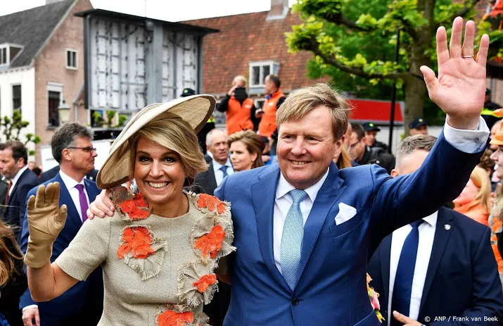 koning en gezin vieren koningsdag 2021 in eindhoven