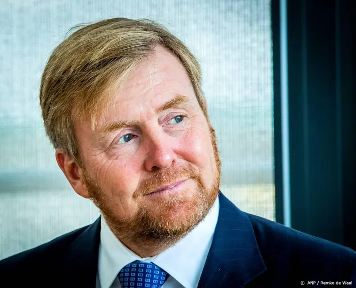 koning willem alexander bezoekt legerkorps in duitsland