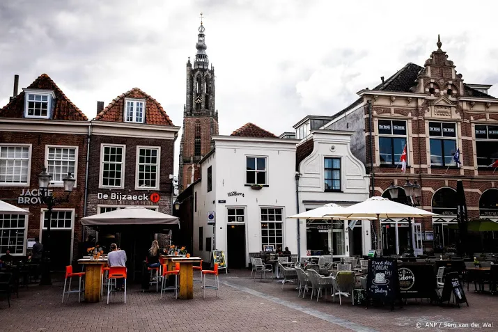 koningsdag wordt buiig en fris