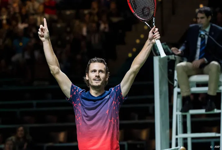 koolhof met peschke naar halve finales