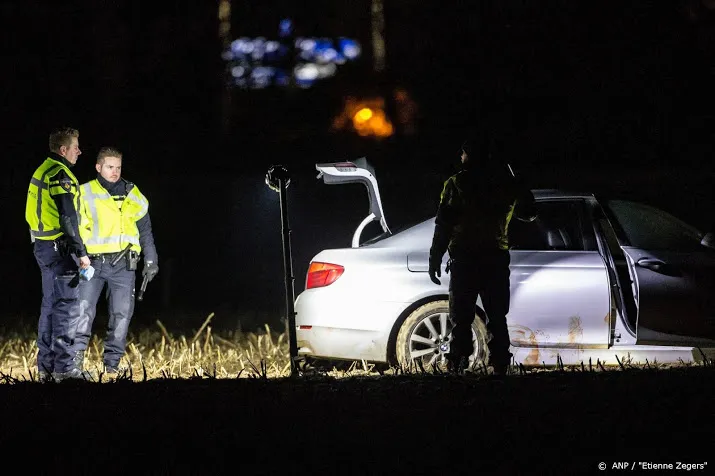 koos spee politieautos horen op de weg