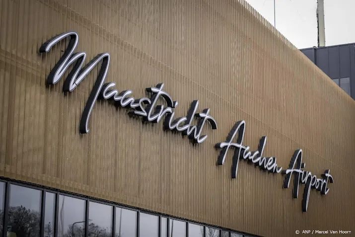 krapte aan luchtverkeersleiders treft maastricht aachen airport