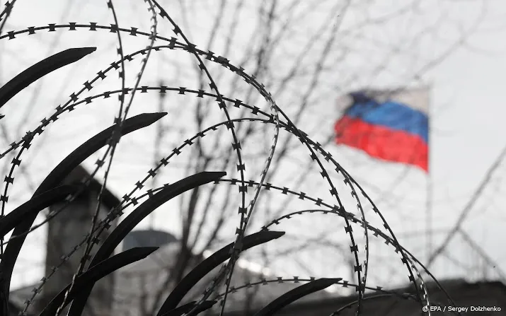 kredietbeoordelaars fitch en moodys geven rusland junkstatus