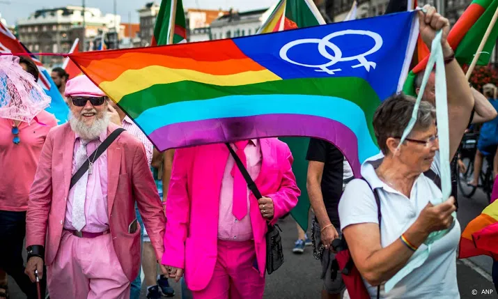 krefeld doet mee aan roze zaterdag in venlo