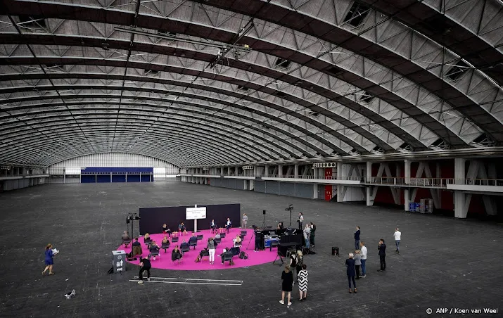 kunstbeurs pan amsterdam keert terug in de rai