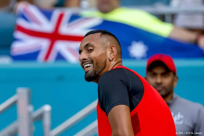 kyrgios mept roeblev van de baan in miami