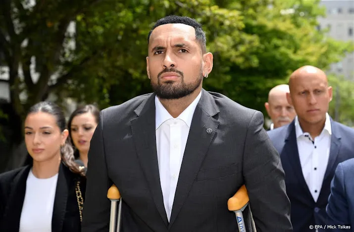 kyrgios pleit schuldig aan mishandeling