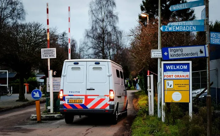 laatste huurders verlaten fort oranje