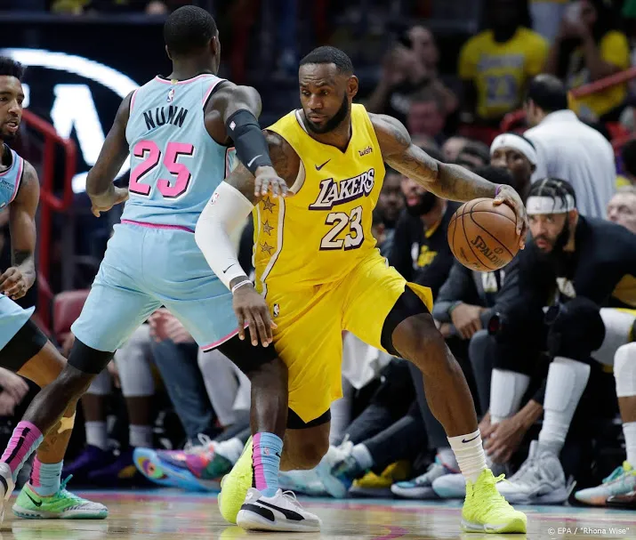 lakers en bucks blijven winnen in de nba