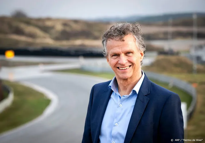 lammers laat ook publieke opinie meespelen in plannen zandvoort