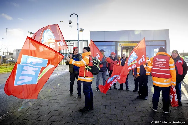 landelijke vierdaagse staking streekvervoer voorlopig van de baan