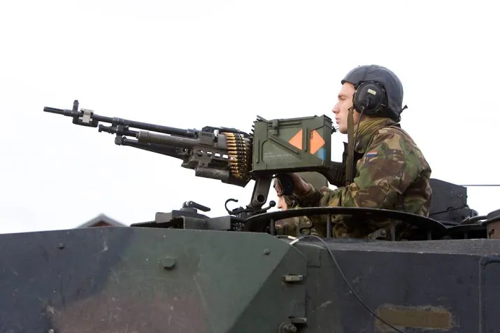 landmacht moet inzetten op slimmere wapens