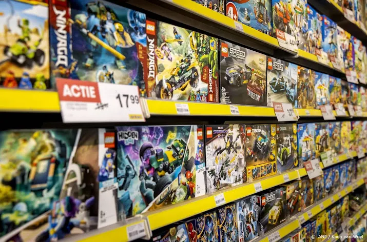 lego en barbie volgens onderzoek populairste speelgoed in 60 jaar